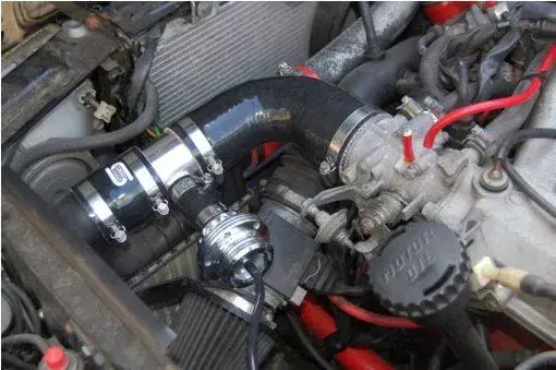 Blow off ventil Forge Motorsport Saab 900 T16S (open loop) Cenová Bomba