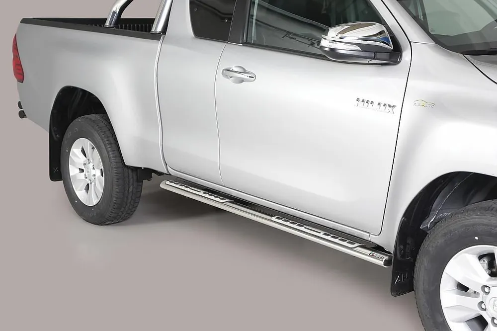 Nerez boční designové nášlapy TOYOTA Hi Lux extra cab 16- Přímo Od Výrobce