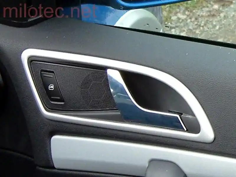 Finální Výprodej Dekory interiéru - rámečky kolem vnitřních klik dveří, Škoda Octavia II. 2004-2012, Yeti 2009-2013