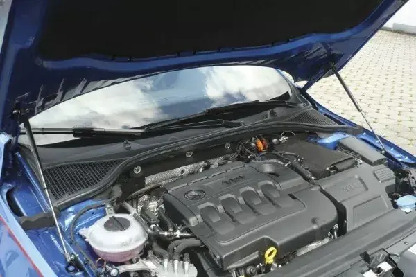 Plynové vzpěry kapoty motoru Škoda Octavia III. Limousine/Combi 2013 – Doprava Zdarma