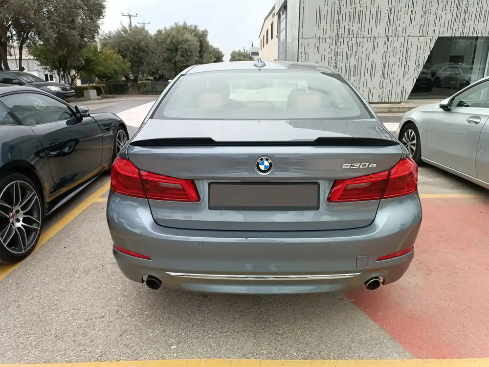Odtrhová hrana kufru BMW 5 Series G30 (2017-) Must-Have